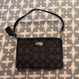 Coach wristlet wallet